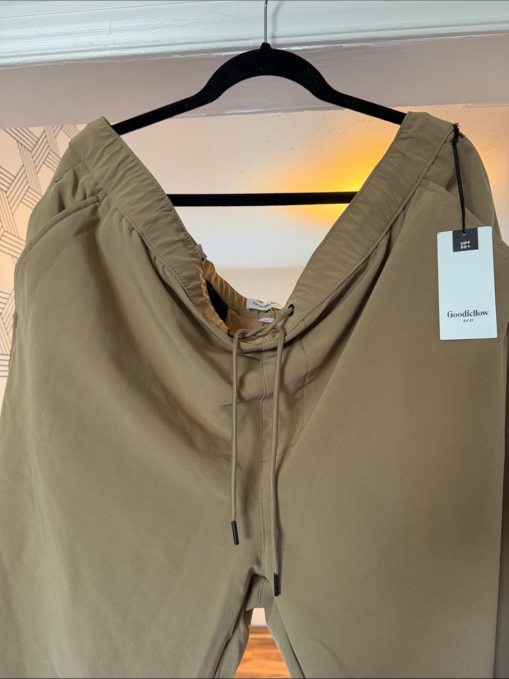Goodfellow & Co Men’s Olive-Tan Drawstring Joggers